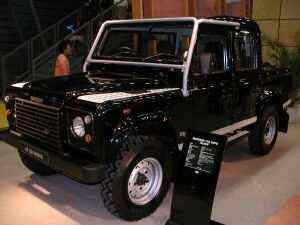 LAND ROVER DEFENDER (size=800x600 54kb)